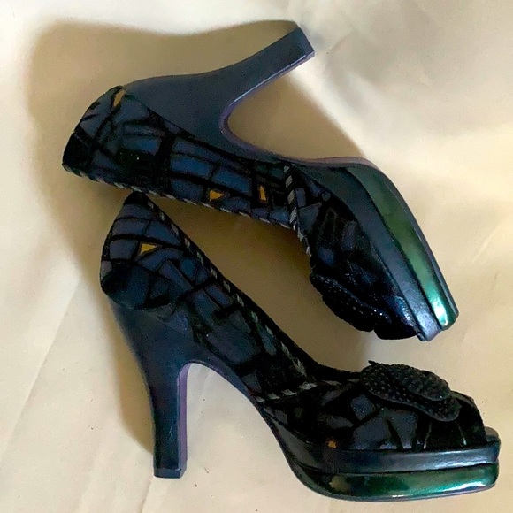 Poetic License Shoes - Picture 3 of 6